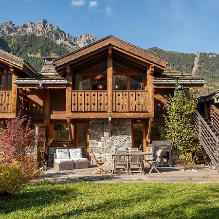 Big Mountain House - Alpes Travel - Les Praz - Sleeps 8 Chalet Chamonix