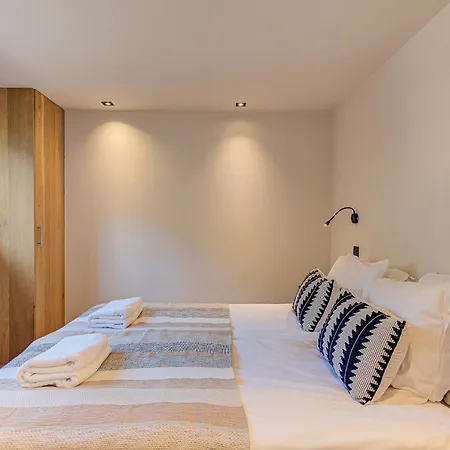 Chalet Big Mountain House - Alpes Travel - Les Praz - Sleeps 8 Chamonix