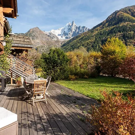 Big Mountain House - Alpes Travel - Les Praz - Sleeps 8 Chalet Chamonix